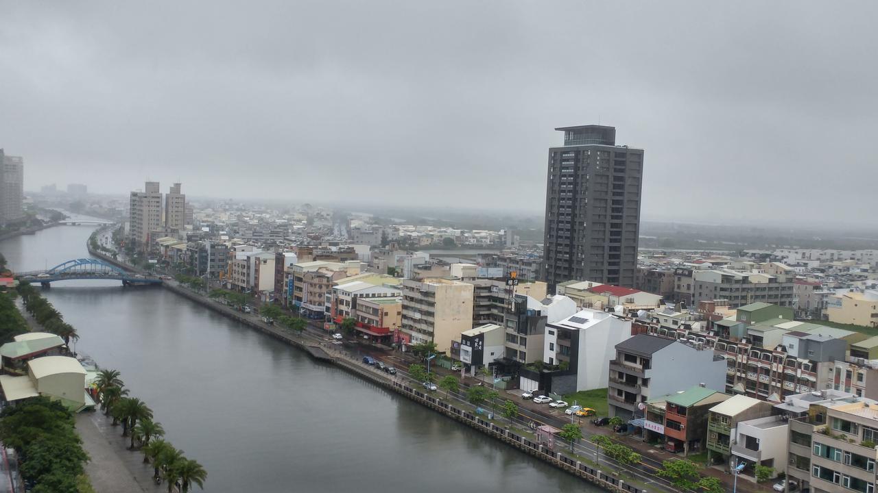 Left Bank 121 Hotel Tainan Luaran gambar