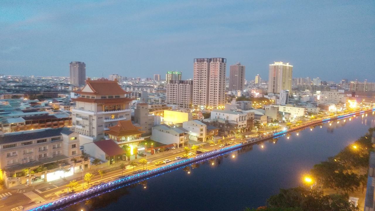 Left Bank 121 Hotel Tainan Luaran gambar